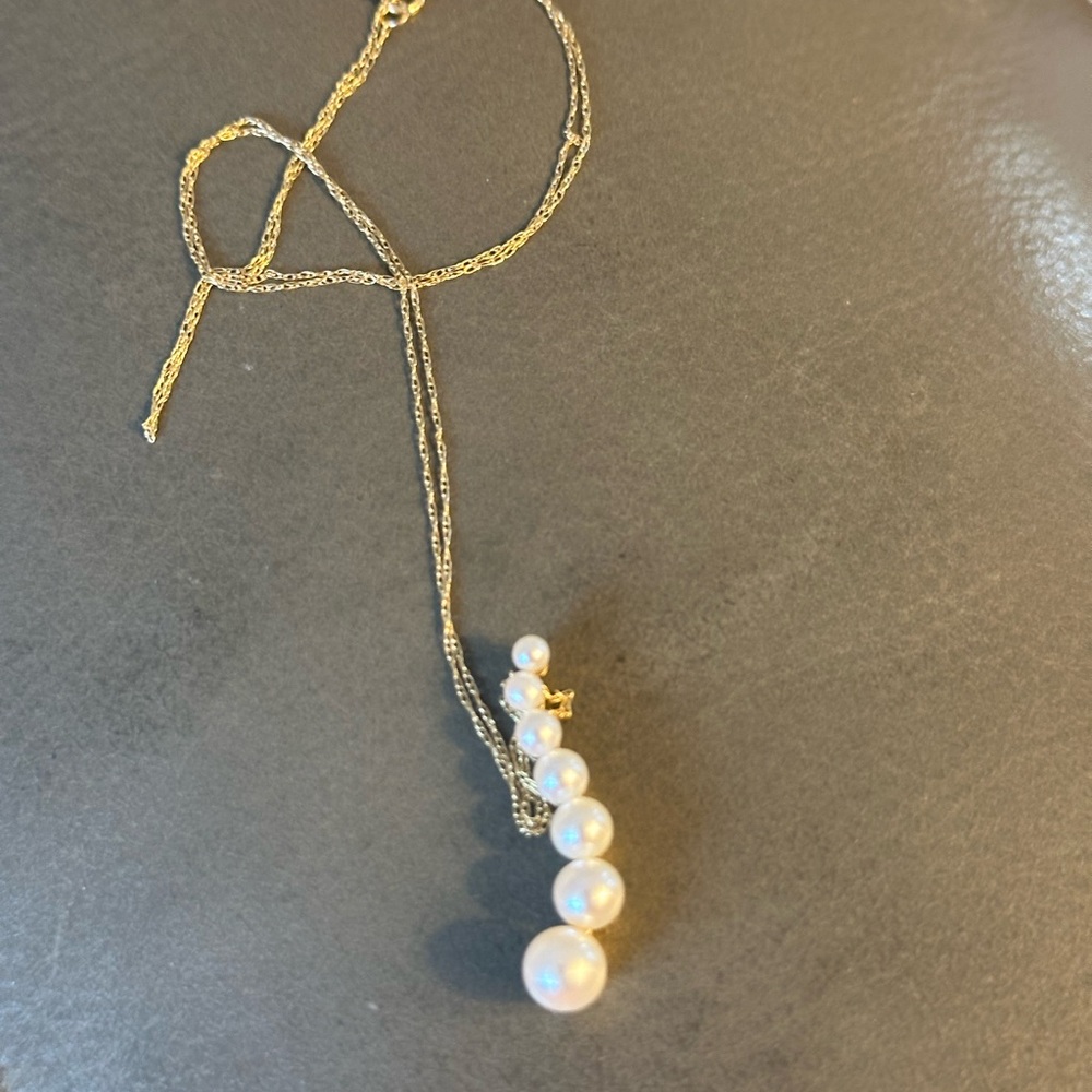 Elegant 10K Gold Pearl Necklace